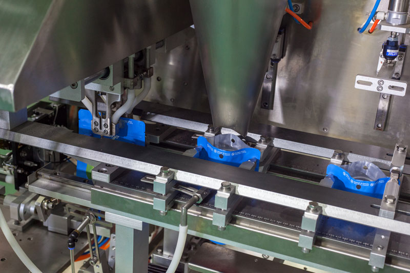 Automatic Candy Toffee Jelly Gummy Bear Candy Packing Machine