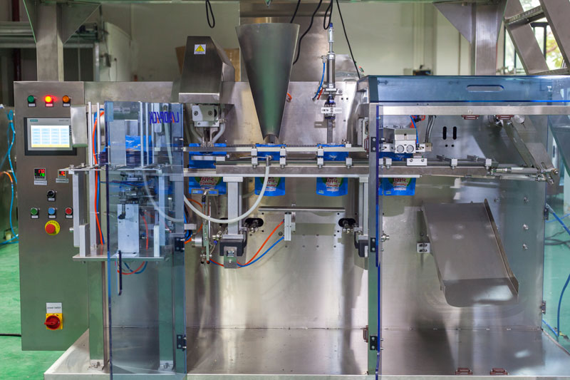 Automatic Candy Toffee Jelly Gummy Bear Candy Packing Machine