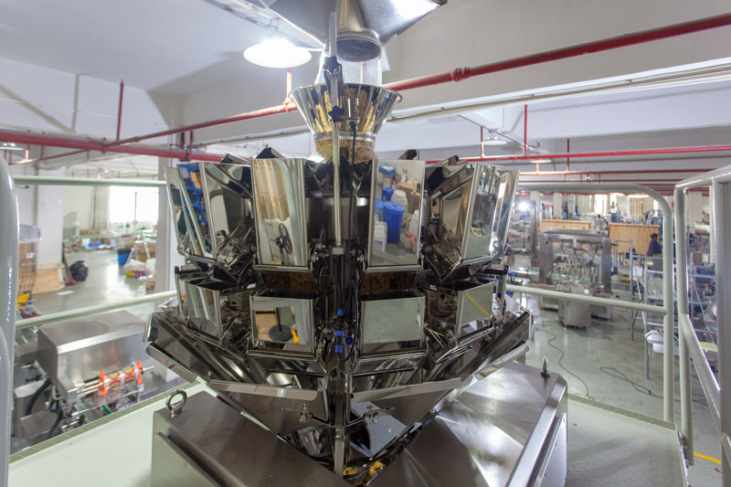 Automatic Gummy Bottle Filling Machine with Aluminum Foil Sealing Labeling Machine