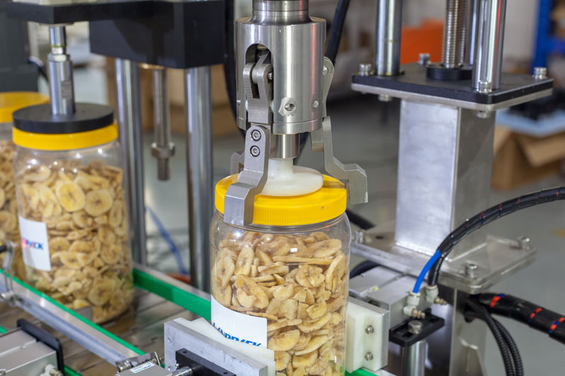 Automatic Gummy Bottle Filling Machine with Aluminum Foil Sealing Labeling Machine