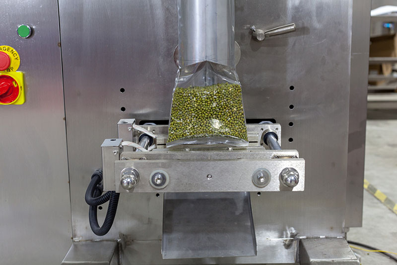 Automatic Nuts Packing Machine Vertical Form Fill Seal Machine