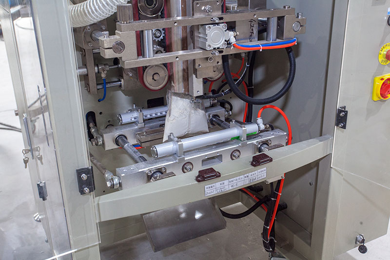 Automatic Flour Packing Machine Vertical Powder Packaging Machine with Industrial Vacuum